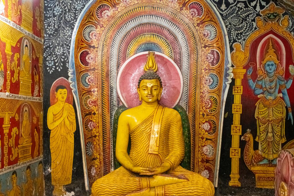 Buddha Statue Im Aluvihara Felsenhöhlentempel Sri Lanka