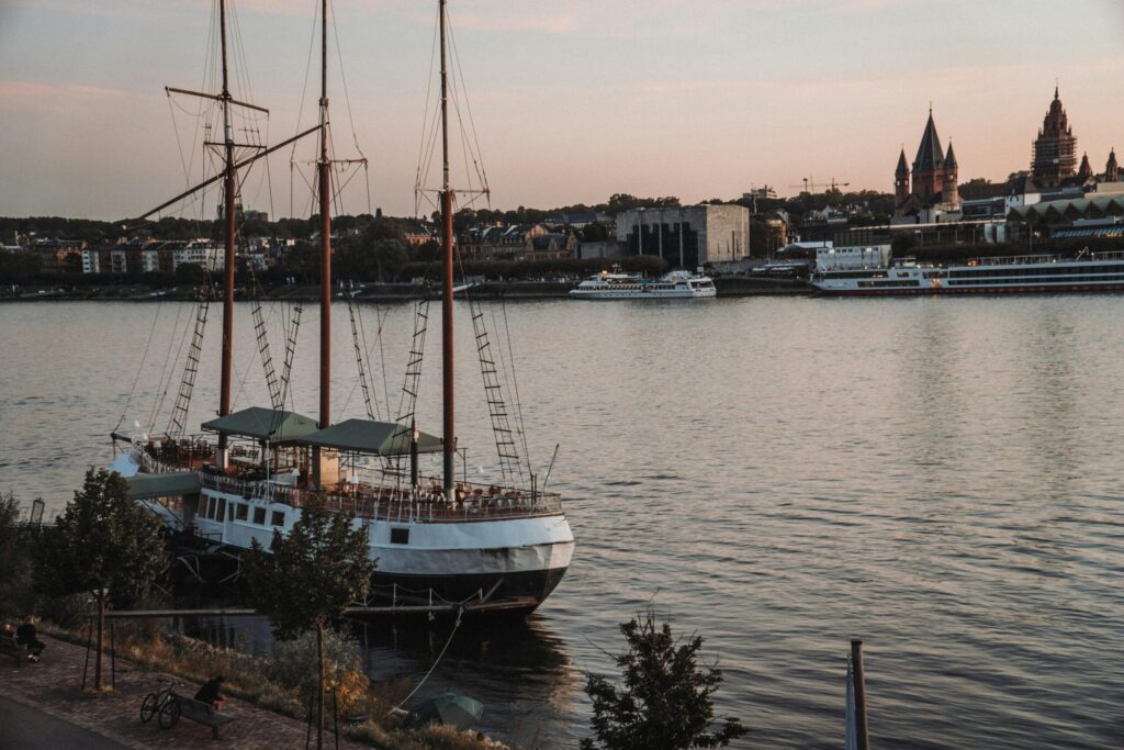 Rheinufer Mainz