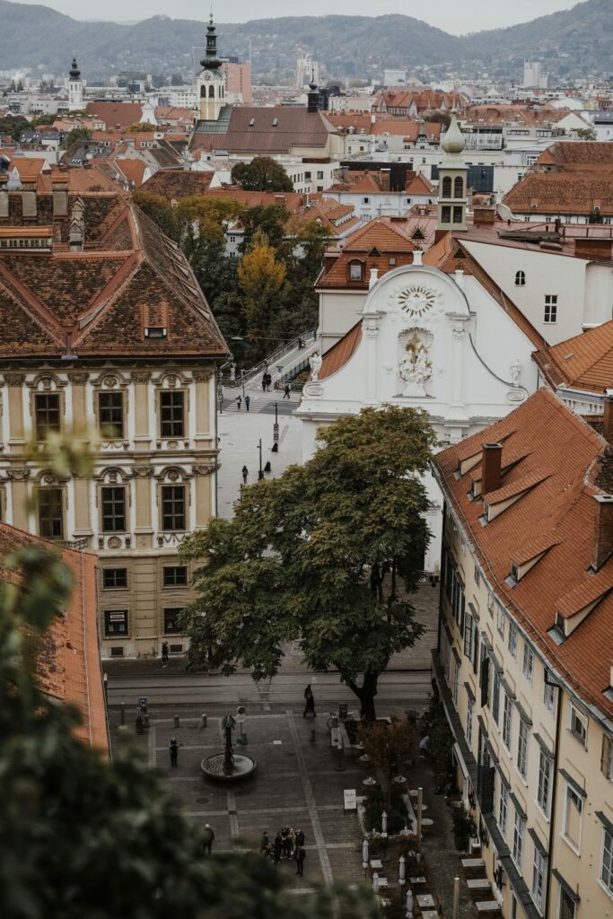 Blick auf den Schlossbergplatz